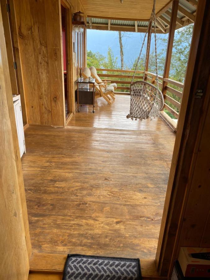 Log Cabin In The Woods Bed & Breakfast กังต็อก ภายนอก รูปภาพ