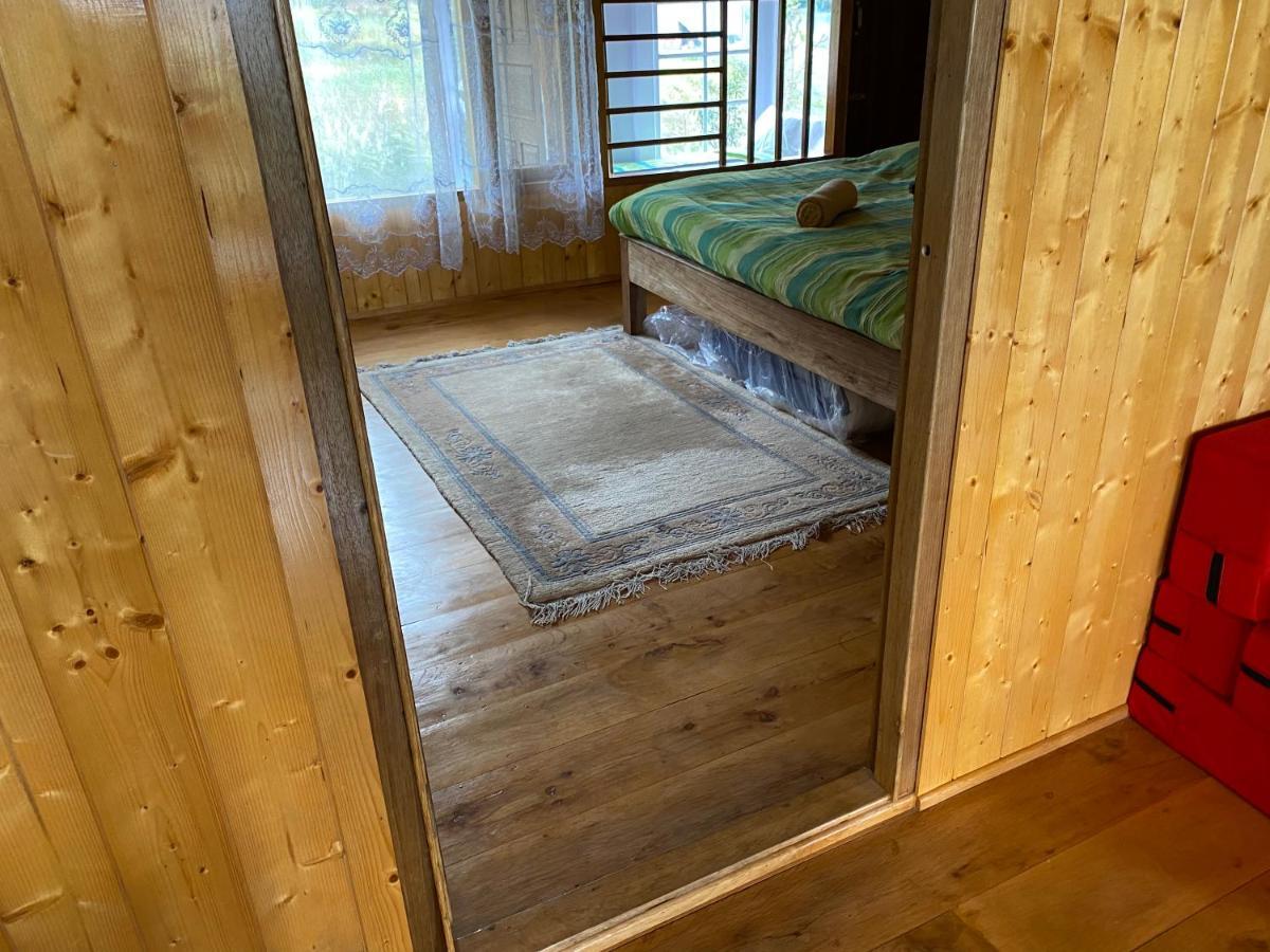 Log Cabin In The Woods Bed & Breakfast กังต็อก ภายนอก รูปภาพ
