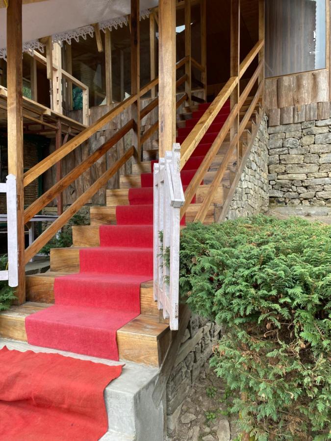 Log Cabin In The Woods Bed & Breakfast กังต็อก ภายนอก รูปภาพ