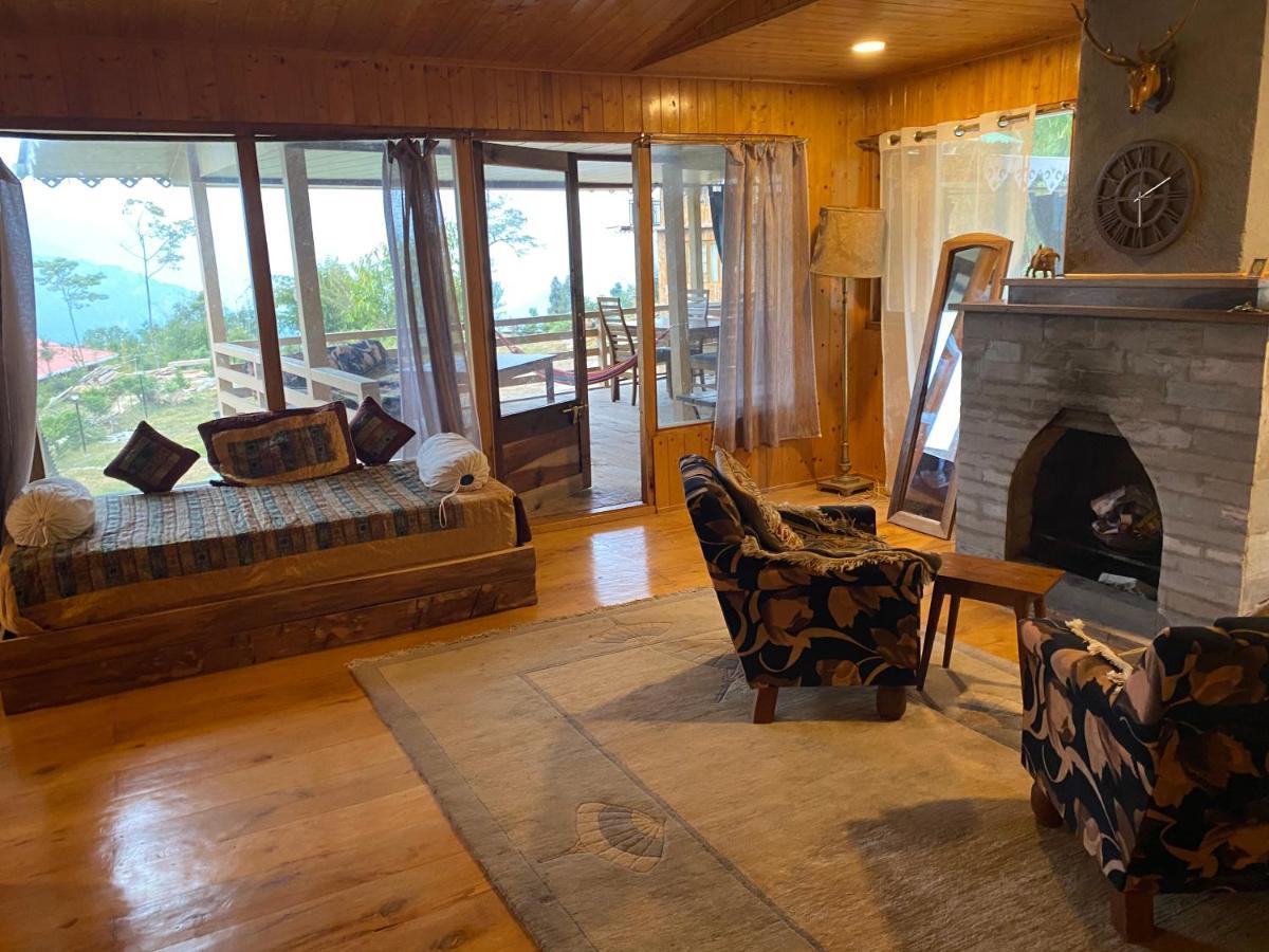 Log Cabin In The Woods Bed & Breakfast กังต็อก ภายนอก รูปภาพ